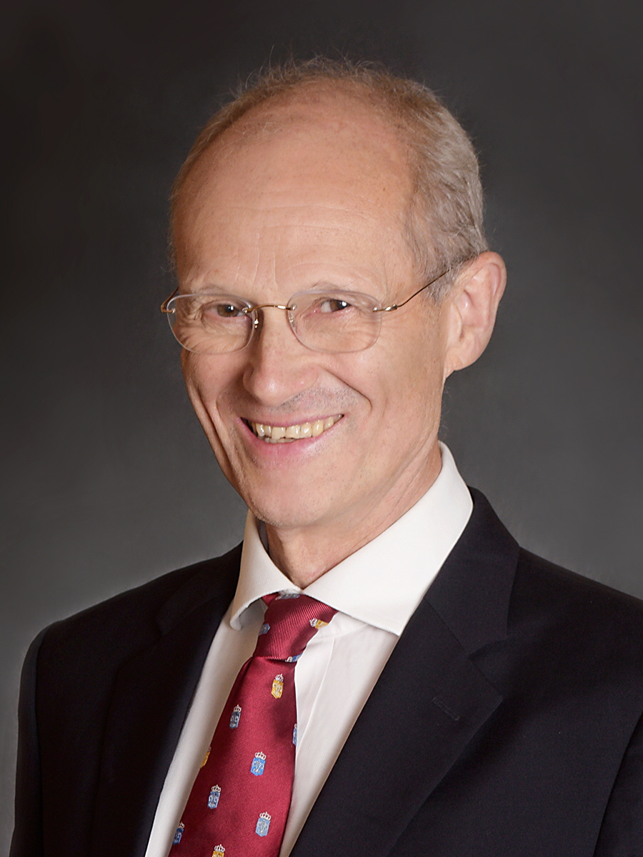 Prof Jost Jonas