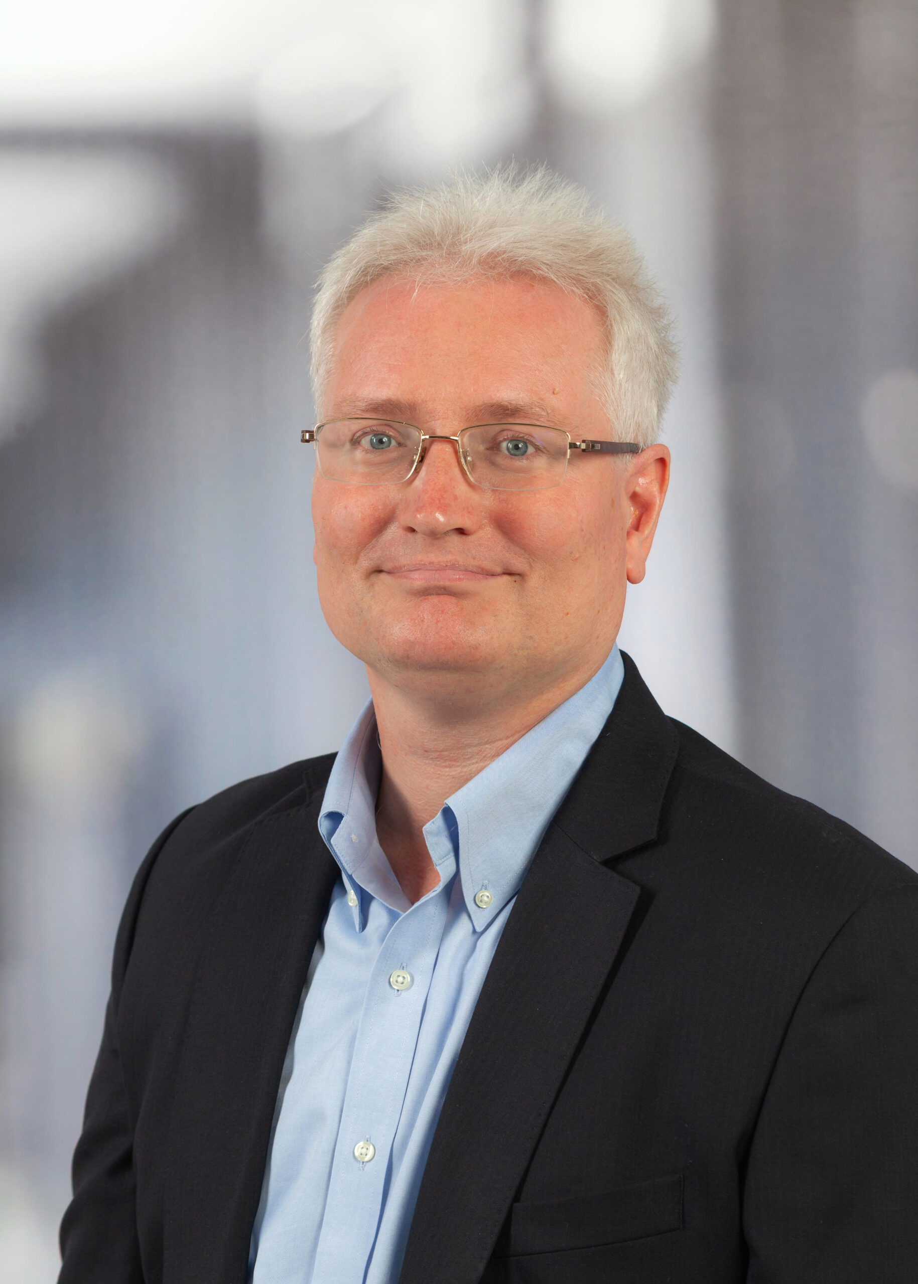Tobias Elze